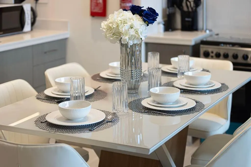 Lux Apartment In Downtown I Walk To Dubai Mall