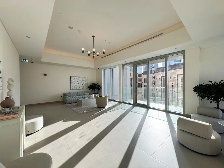Lux Apartment In Downtown I Walk To Dubai Mall 0*,  United Arab Emirates